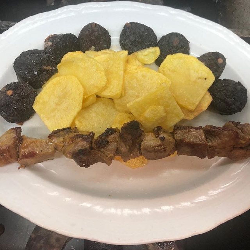 Desayuno de cuchillo y tenedor Nuestros clientes han vuelto con apetito. lacastellana #tapas#elprat