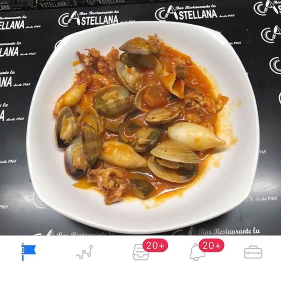 Sugerencia del día Calamarcitos con almejas lacastellana #tapas#elprat