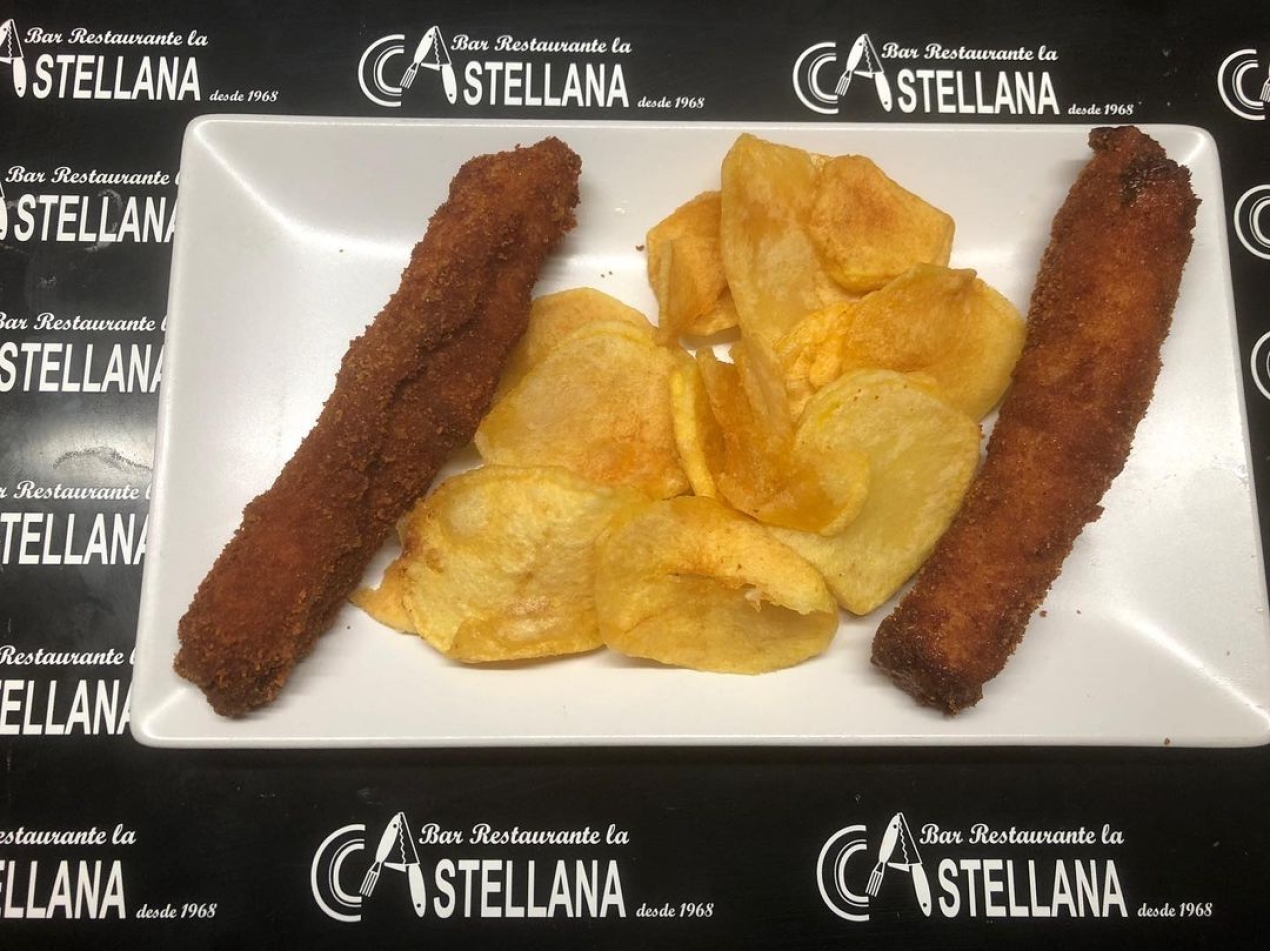 SUGERENCIAS DEL DÍA Para llevar de 8 a 15horas Ensalada de ventresca 8,00 Tortilla de espárragos 5,00 Flamenquines con panaderas 6,00 Bacalao con samfaina 12,00 Pollo Panko patatas 7,00 Croquetas de jamón ibérico 6,00