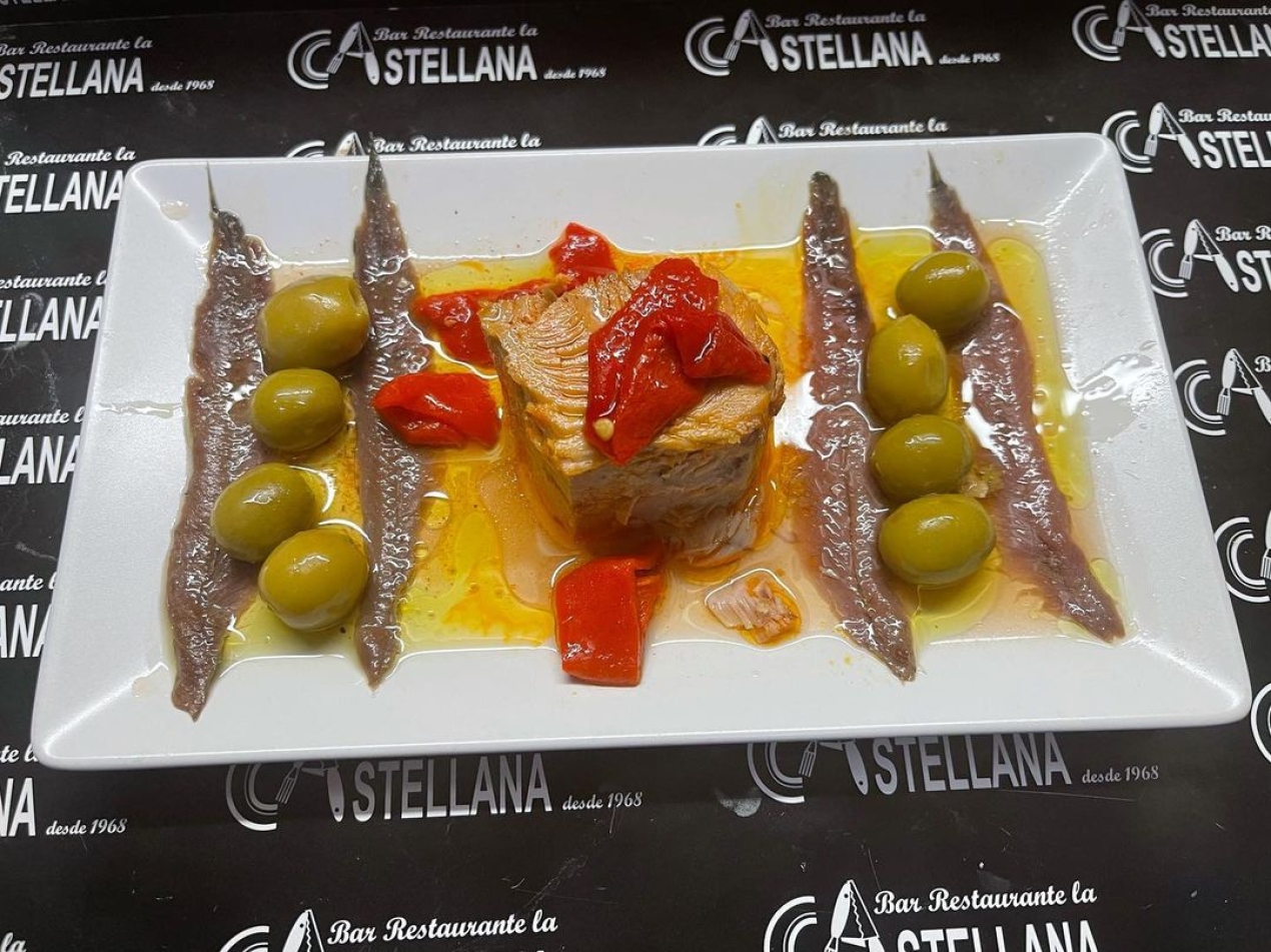 Una buena combinación Anchoas y bonito del norte lacastellana #tapas#elprat