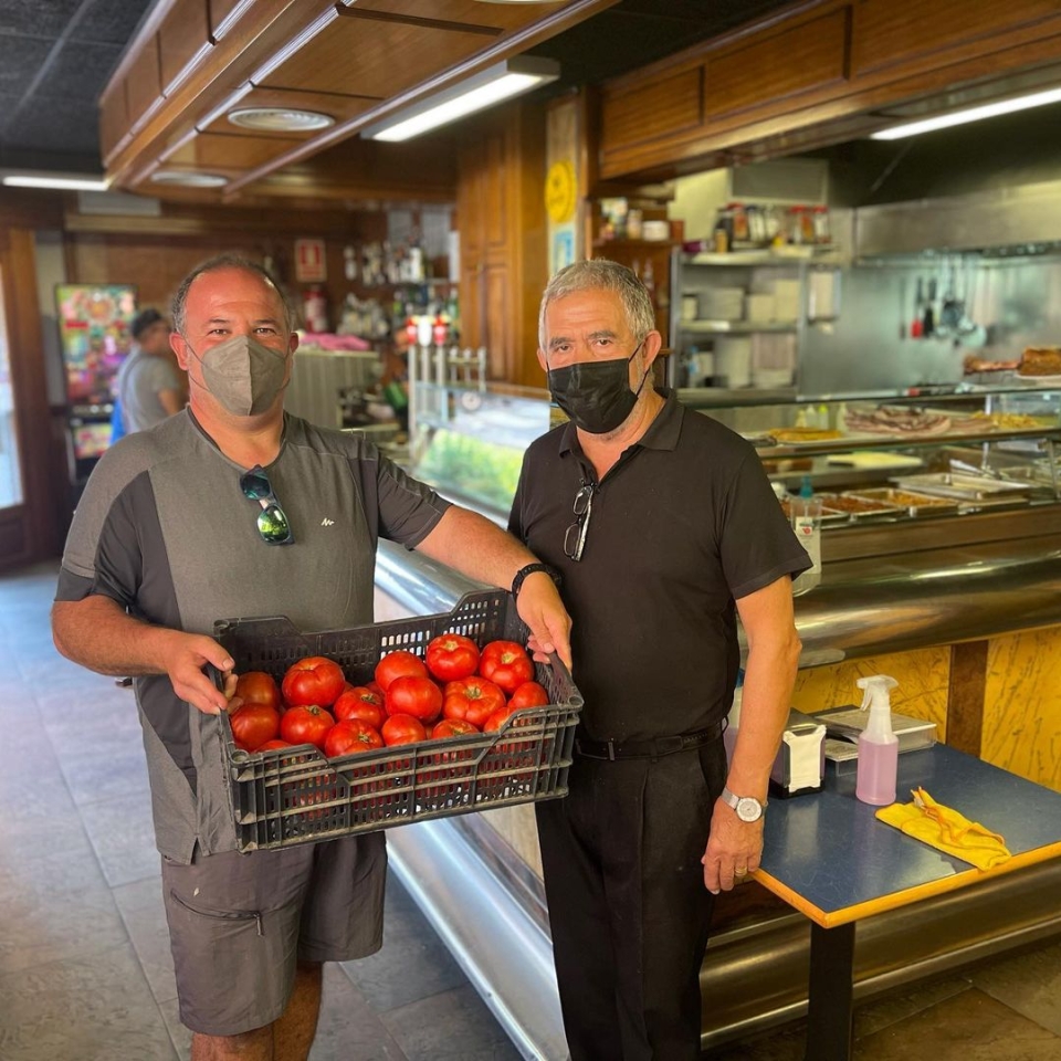 Tomates del Prat El Rebost del Pages Para disfrutar en nuestras exquisitas ensaladas o solos lacastellana #tapas#elprat