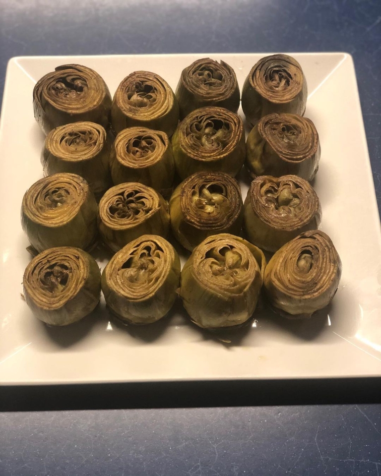 Preparadas para anidar Ven a disfrutar de nuestro nido de Alcachofa Prat lacastellana #tapas #elprat #