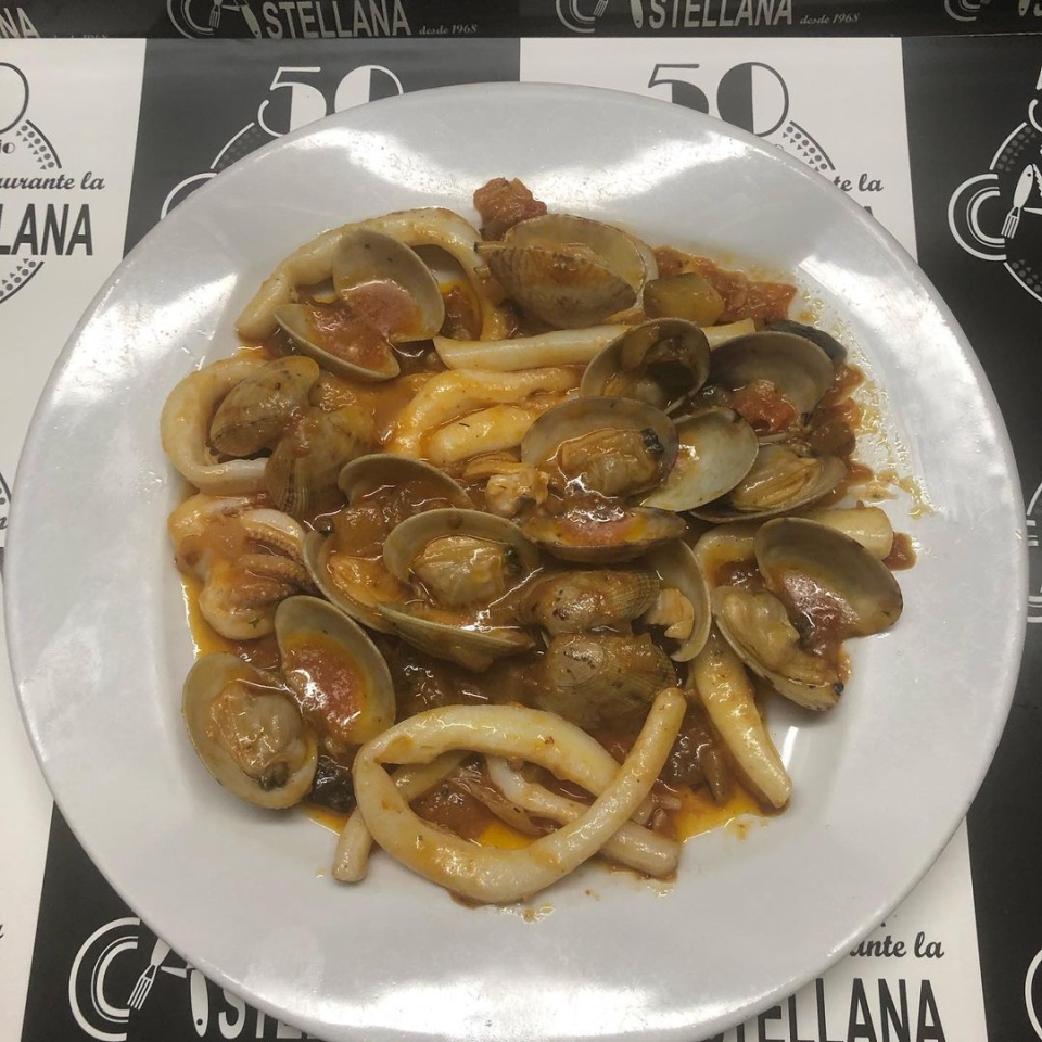 SUGERENCIAS PARA LA NOCHE De 20a 22 h. Podrás hacer tu pedido y recogerlo en nuestro establecimiento. lacastellana #tapas #elprat