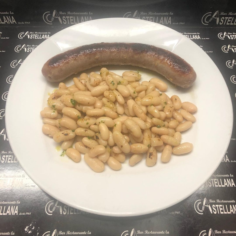 Una buena manera de comenzar el fin de semana lacastellana #tapas #elprat
