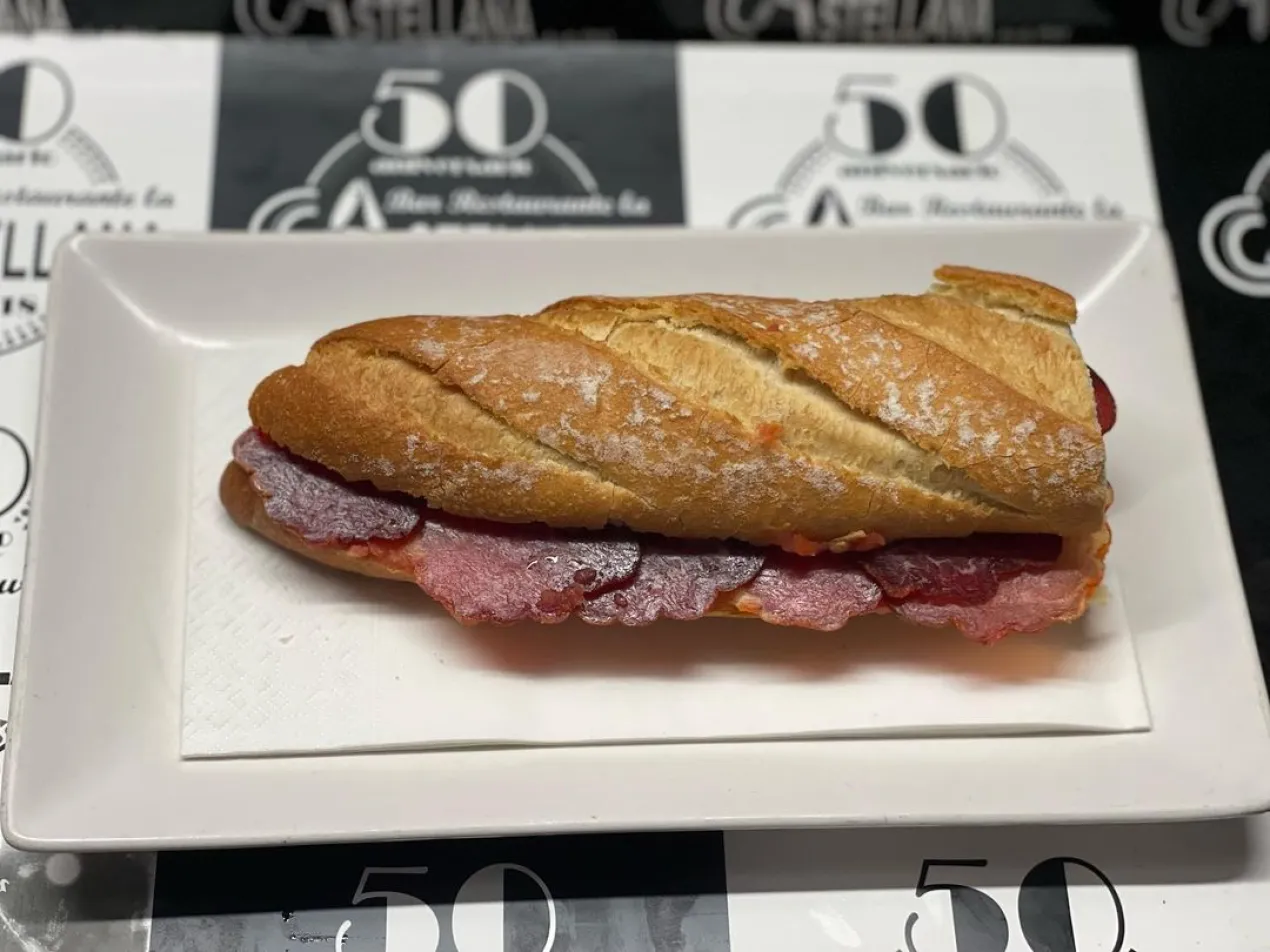 Bocadillo del día Lomo ibérico lacastellana #tapas #elprat #