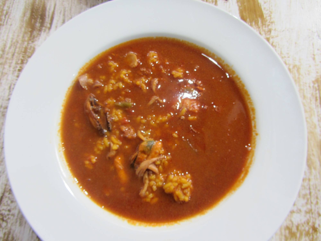 Prueba nuestras paellas y arroces, especialidad de nuestro restaurante